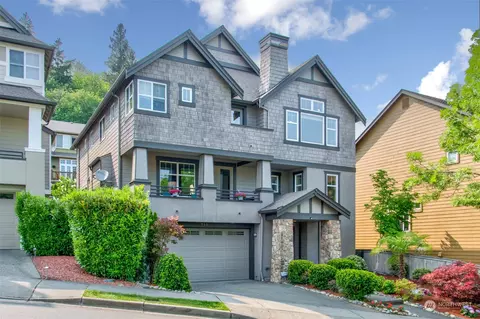 711 Lingering Pine Dr NW, Issaquah, WA 98027