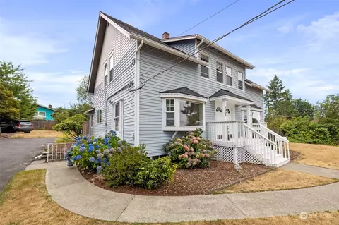 2220 Perry Ave, Bremerton, WA 98310