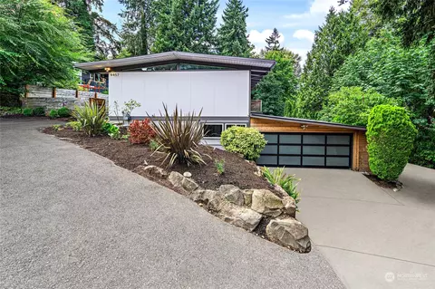 4457 119th Ave SE, Bellevue, WA 98006