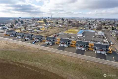 509 S 511 S Pine Ave, Warden, WA 98857