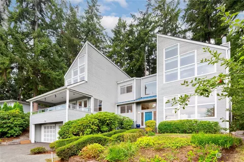 2225 157th Pl SE, Bellevue, WA 98008