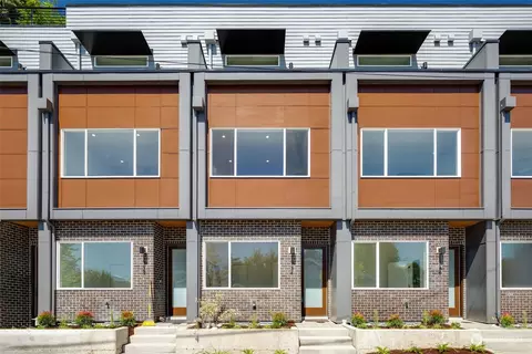 1732 N 41st St, Seattle, WA 98103
