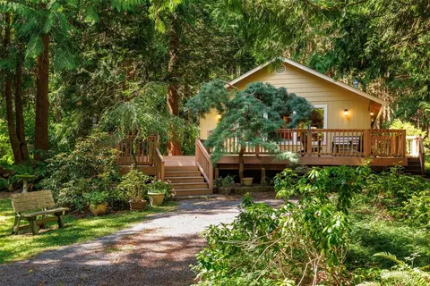 17590 Indian Rd, La Conner, WA 98257
