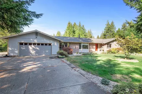 71 NE Purple Martin Pl, Belfair, WA 98528