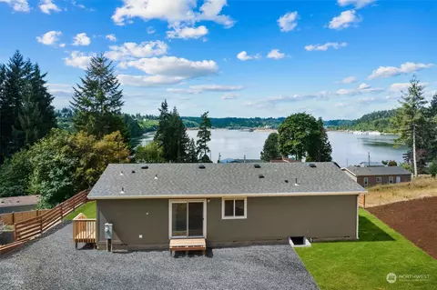 220 E Shorecrest Dr, Shelton, WA 98584