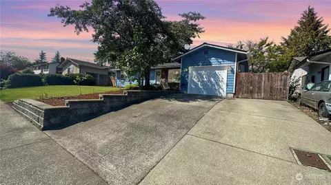 405 N 18th Pl, Mount Vernon, WA 98273