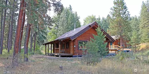 6 Blackjack Rd N, Winthrop, WA 98862