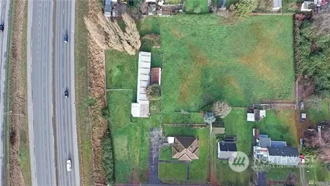 93 Alder Ln, Mount Vernon, WA 98273