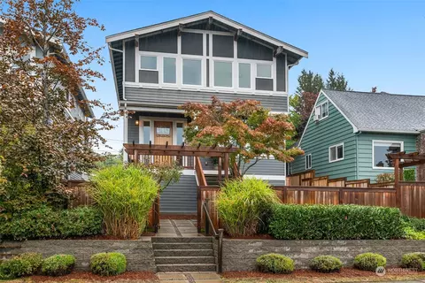 2710 45th Ave SW, Seattle, WA 98116