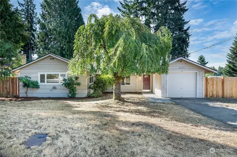 4007 NE 22nd Pl, Renton, WA 98056