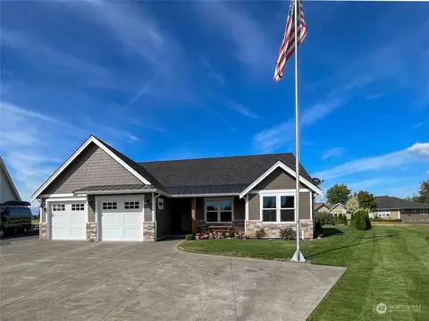 950 Rye Ct, Lynden, WA 98264