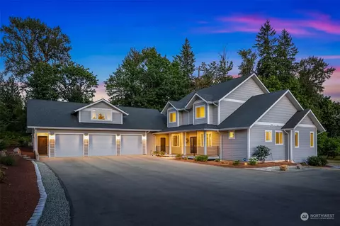 38423 SE 45th Pl, Snoqualmie, WA 98065