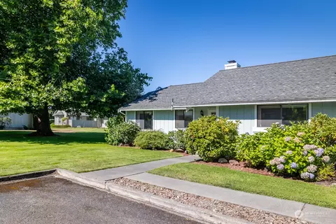 844 Canterbury Ct, Sequim, WA 98382