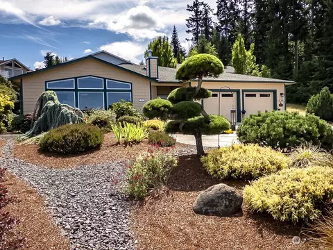 71 Topaz Way, Sequim, WA 98382