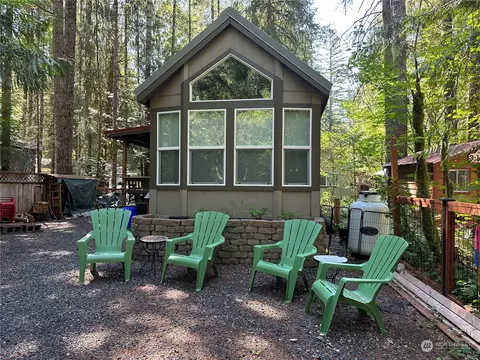 142 3 Big River Blvd E, Deming, WA 98244