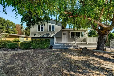 7904 NE 30th St, Vancouver, WA 98662