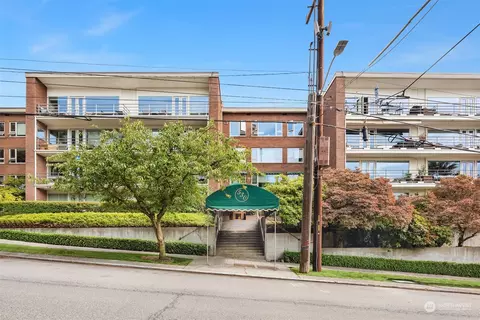 530 W Olympic Pl #107, Seattle, WA 98119