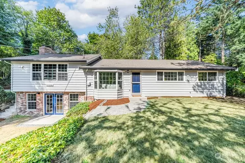 12330 Maplewood Ave, Edmonds, WA 98026