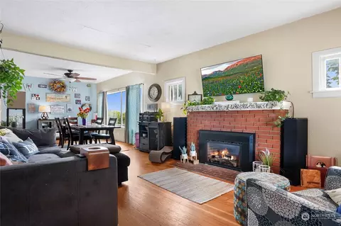 2131 Baker Ave, Everett, WA 98201 photo 5