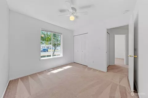 404 Kensington Ave NW, Orting, WA 98360 photo 9