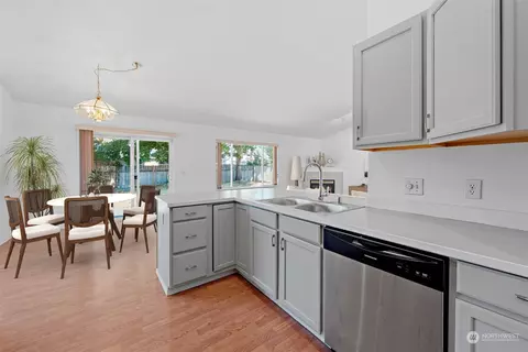 404 Kensington Ave NW, Orting, WA 98360 photo 4