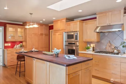 17702 Talbot Rd, Edmonds, WA 98026 photo 19