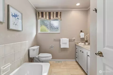 17702 Talbot Rd, Edmonds, WA 98026 photo 30