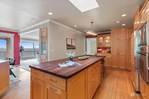 17702 Talbot Rd, Edmonds, WA 98026 photo 18