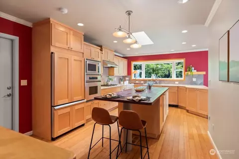 17702 Talbot Rd, Edmonds, WA 98026 photo 20