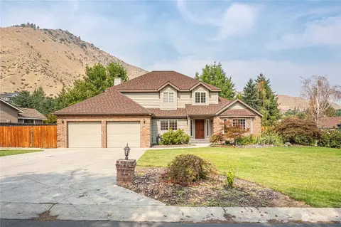2010 Center Court Dr, Wenatchee, WA 98801