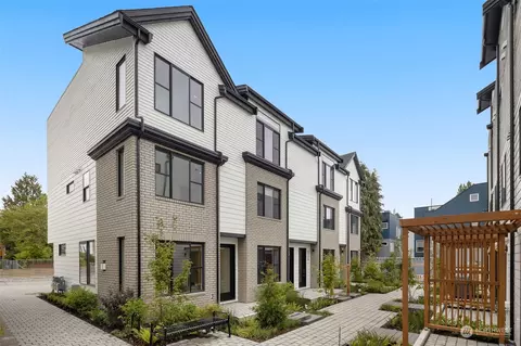 8324 D 13th Ave NW, Seattle, WA 98117