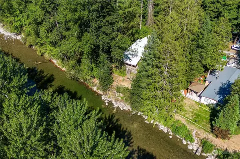 43829 SE 78th St, Snoqualmie, WA 98065