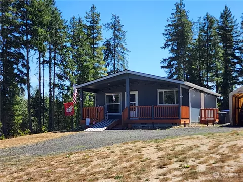 560 N Haven Lake Dr, Tahuya, WA 98588