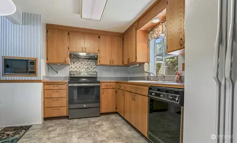 11110 24th Dr SE, Everett, WA 98208 photo 3