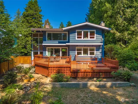 1739 N 128th St, Seattle, WA 98133
