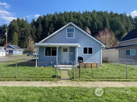 402 S Diamond St, Centralia, WA 98531
