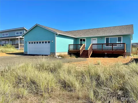 407 N Bel Air Loop SW, Ocean Shores, WA 98569