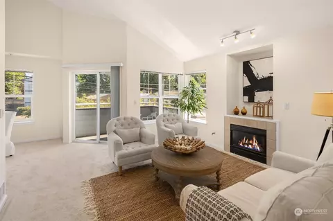 14035 Greenwood Ave N #301, Seattle, WA 98133