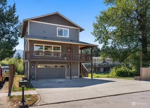 38333 SE Maple St, Snoqualmie, WA 98065