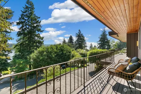13255 42nd Ave NE, Seattle, WA 98125