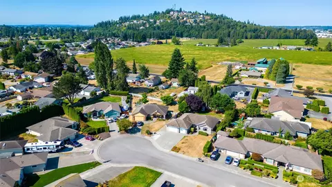 20292 Gardner Ct, Burlington, WA 98233