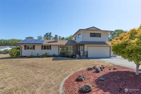 53 Olympic Ln, Port Angeles, WA 98362