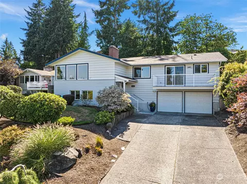 1308 Palm Dr, Fircrest, WA 98466