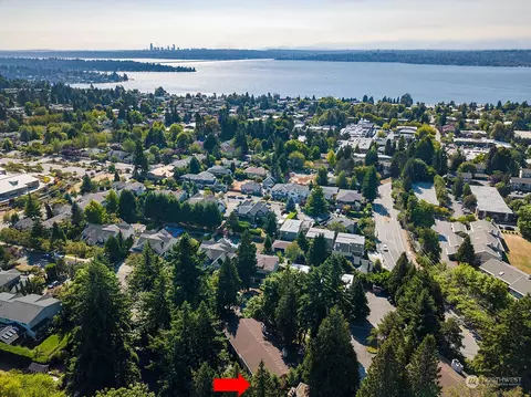 6722 112th Ave NE #B-3, Kirkland, WA 98033