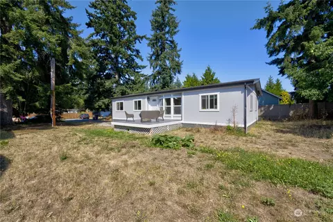 941 Falcon Rd, Camano Island, WA 98282