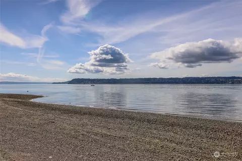2110 Gull Way, Camano Island, WA 98282