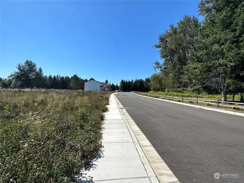 513 Colton Ln, Everson, WA 98264