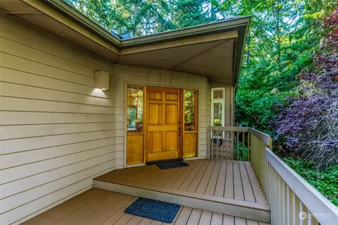 24 Hemlock Ct, Port Townsend, WA 98368