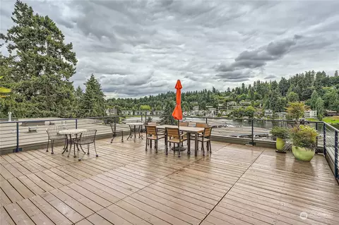 9951 NE Lake Washington Blvd #37, Bellevue, WA 98004