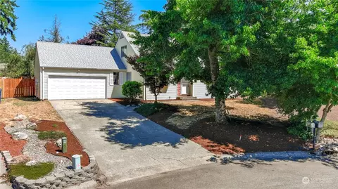 13826 SE 163rd St, Renton, WA 98058